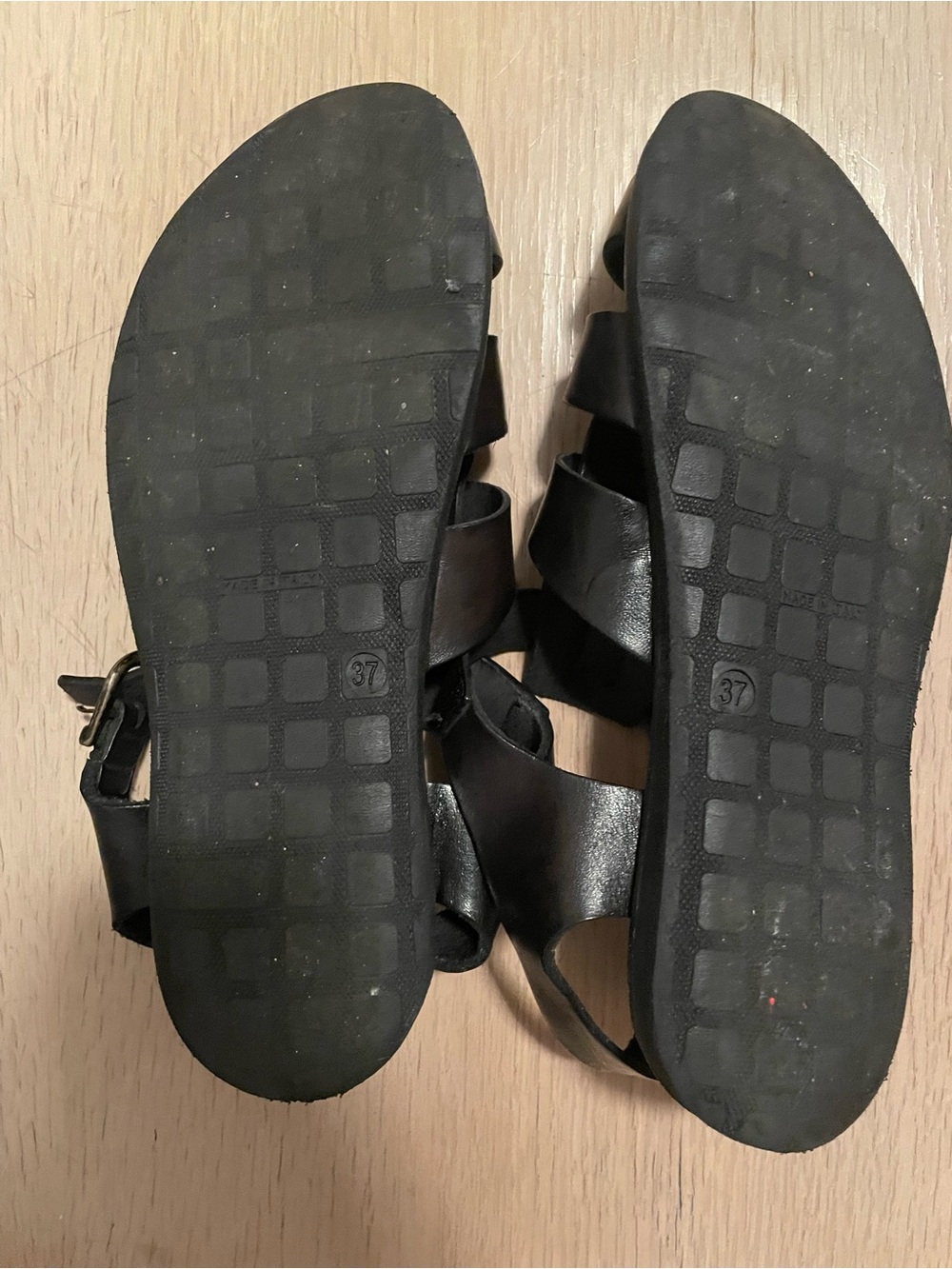 Sabah Black Women's Strappy Sandals